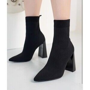 NEW Cape Robbin Faina Black Sock Bootie Women’s Size 8.5 Heels Pointy Toe Boots